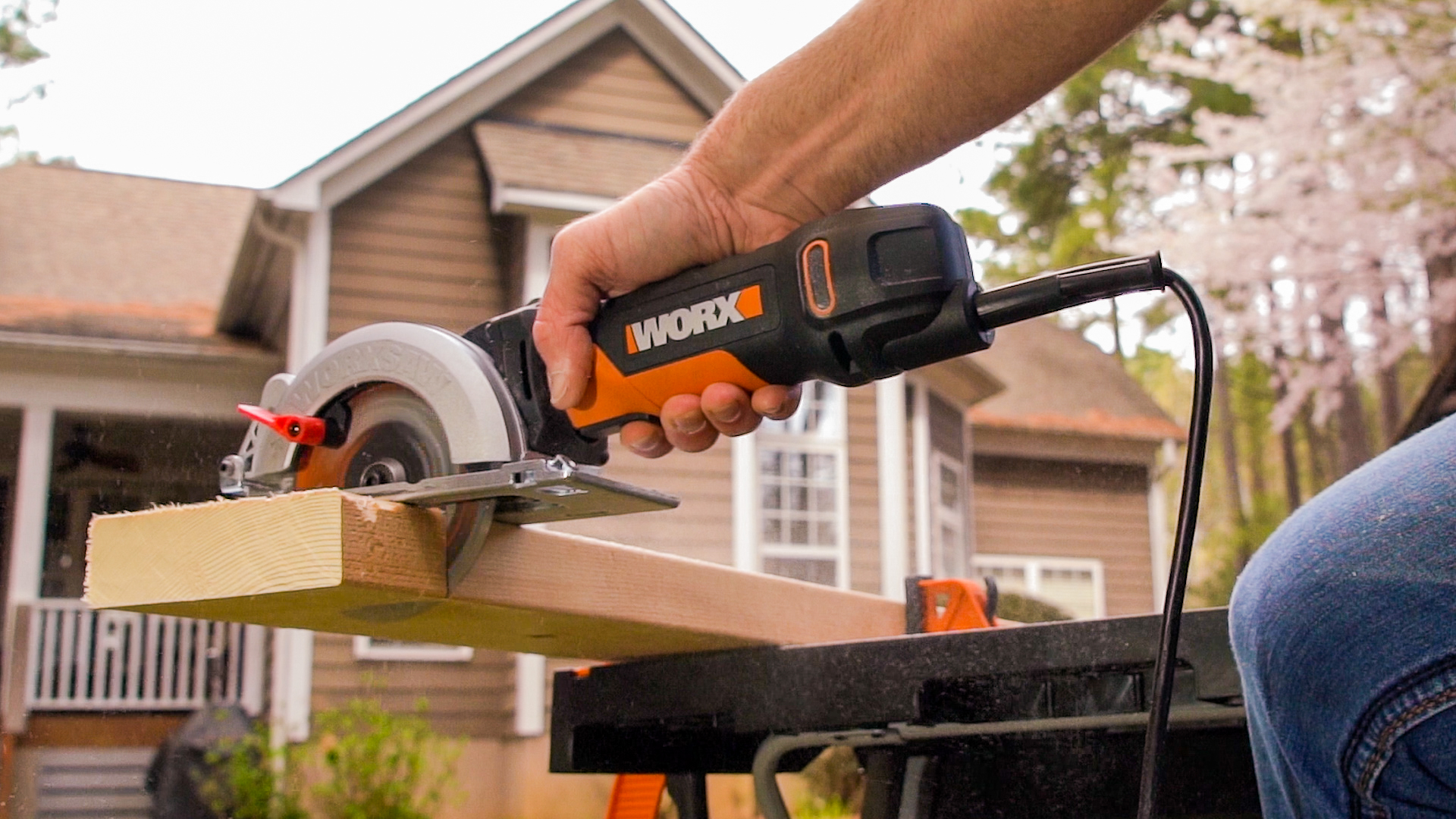 New WORX Compact Circular Saw Is Lighter than Full Size Saws